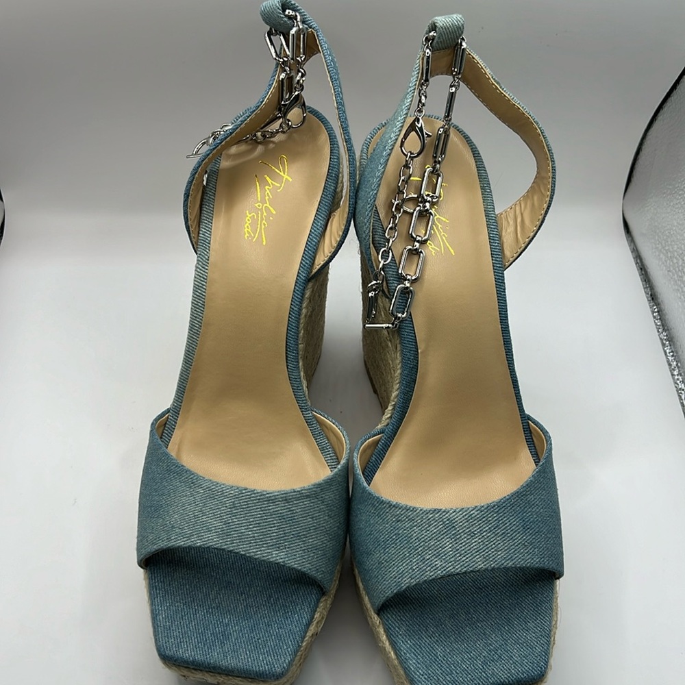 Thalia Sodi Caden Sandals size 9 NIB